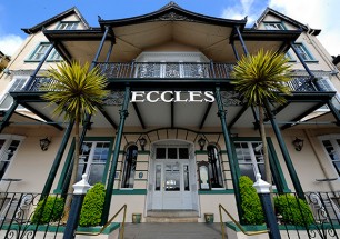 exterior-eccles